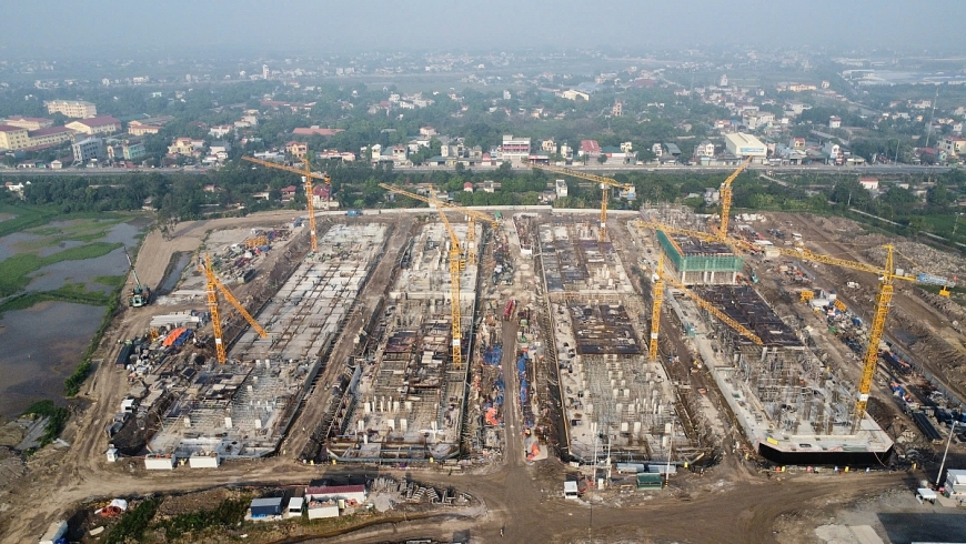 Công trường đại đô thị nghỉ dưỡng của Sun Group tại Hà Nam sôi động ngày đêm