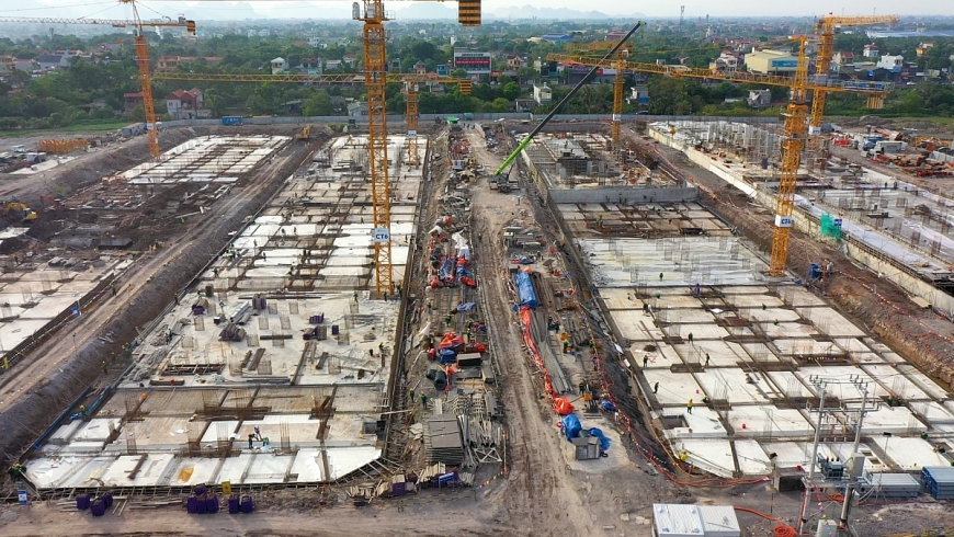 Công trường đại đô thị nghỉ dưỡng của Sun Group tại Hà Nam sôi động ngày đêm