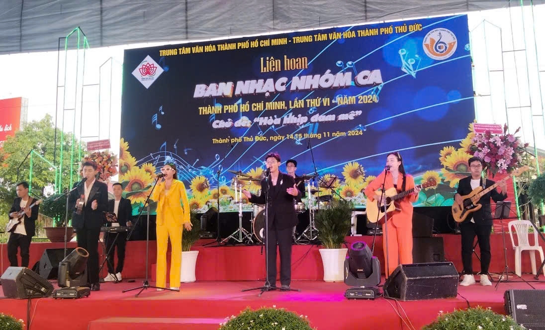 TP. Hồ Chí Minh: Khai mạc liên hoan ban nhạc nhóm ca lần thứ VI năm 2024
