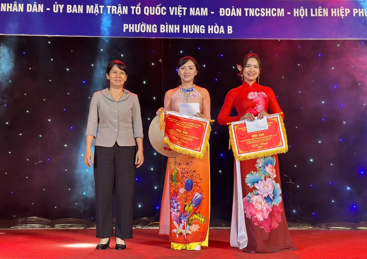 Tổ chức cuộc thi Trình diễn thời trang áo dài truyền thống