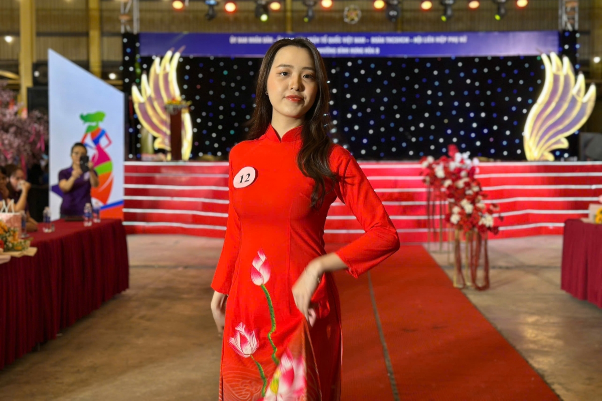 Tổ chức cuộc thi Trình diễn thời trang áo dài truyền thống