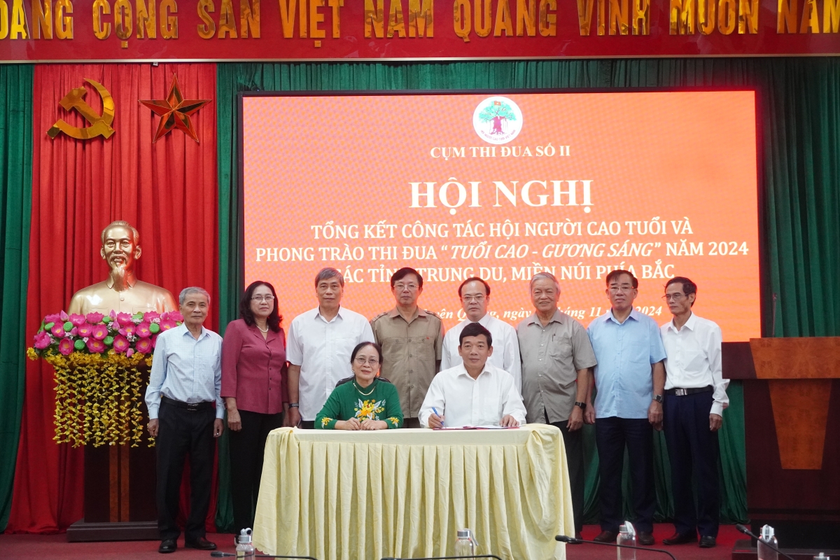 Xây dựng mạng lưới tình nguyện viên chăm sóc NCT cô đơn tại cộng đồng