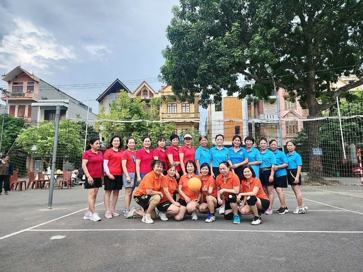 Chi hội Phụ nữ tổ dân phố số 2 phường Phan Thiết giao lưu với Chi hội 1 và Chi hội Phụ nữ phường Tân Hà