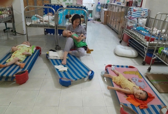 Họp mặt kỉ niệm ngày Nhà giáo Việt Nam năm 2024