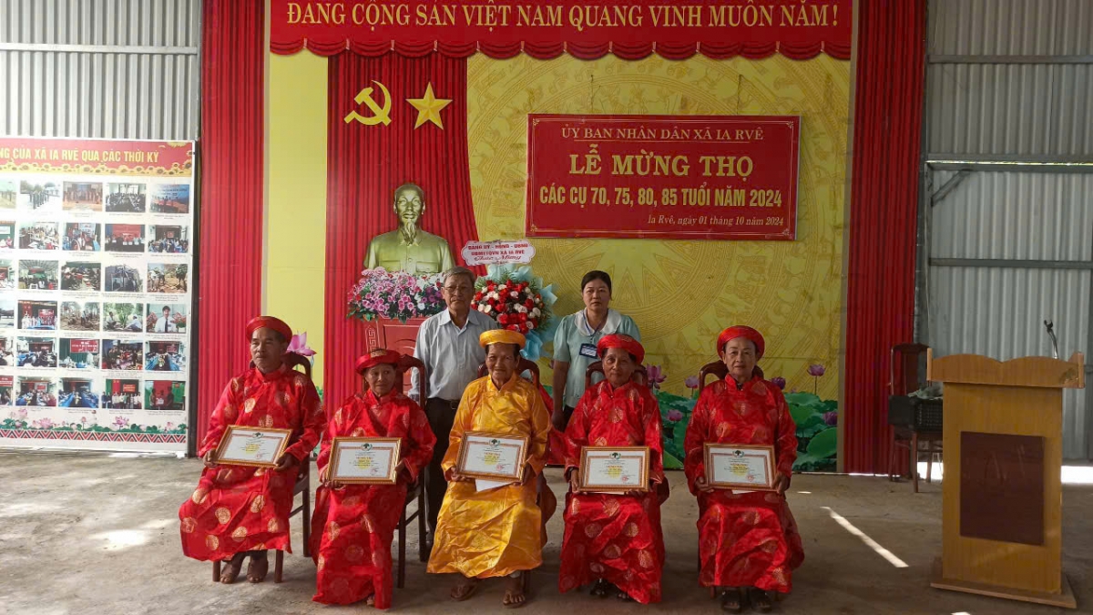 Tiếp tục đổi mới nội dung, phương thức hoạt động, xây dựng Hội các cấp thực sự vững mạnh