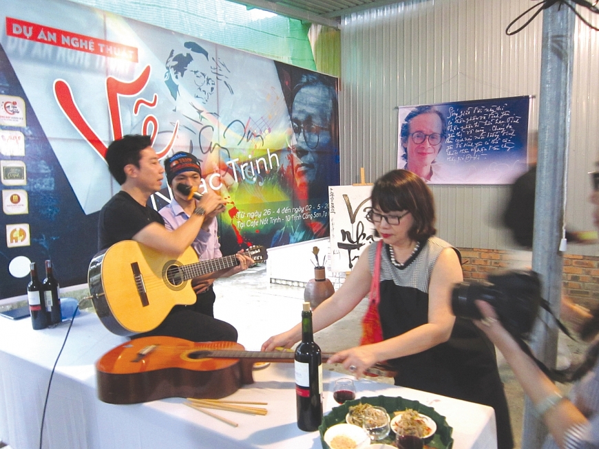 Nhạc Trịnh là dòng nhạc được yêu thích của khán giả Việt Nam.