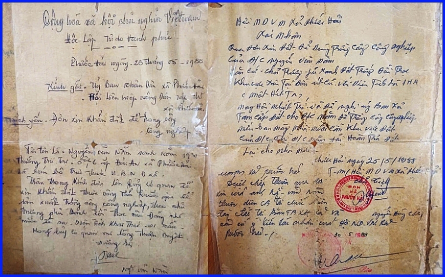 Đơn xin khai khẩn đất, được Nông hội xã chấp thuận ngày 25/5/1988; UBND xã Phước Hải chấp thuận ngày 30/5/1988. 