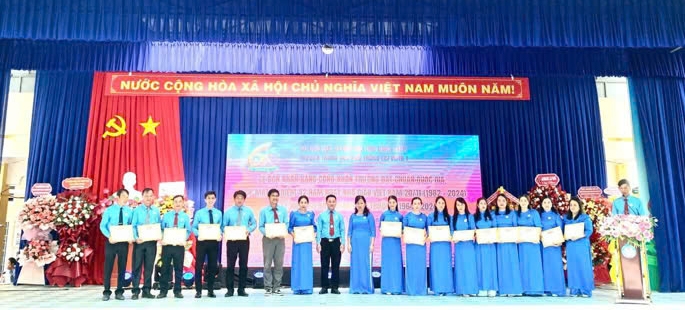 Hành trình 60 năm kiến tạo và đào tạo tri thức