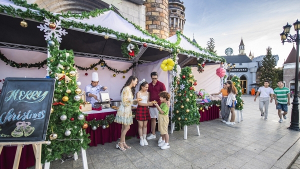 Đón Giáng sinh tuyết rơi… giữa lòng Sài Gòn