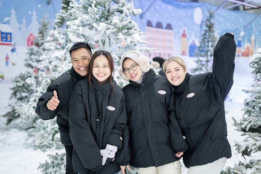 Check-in độc đáo cùng nhóm bạn. Ảnh: Fantasy On Ice.