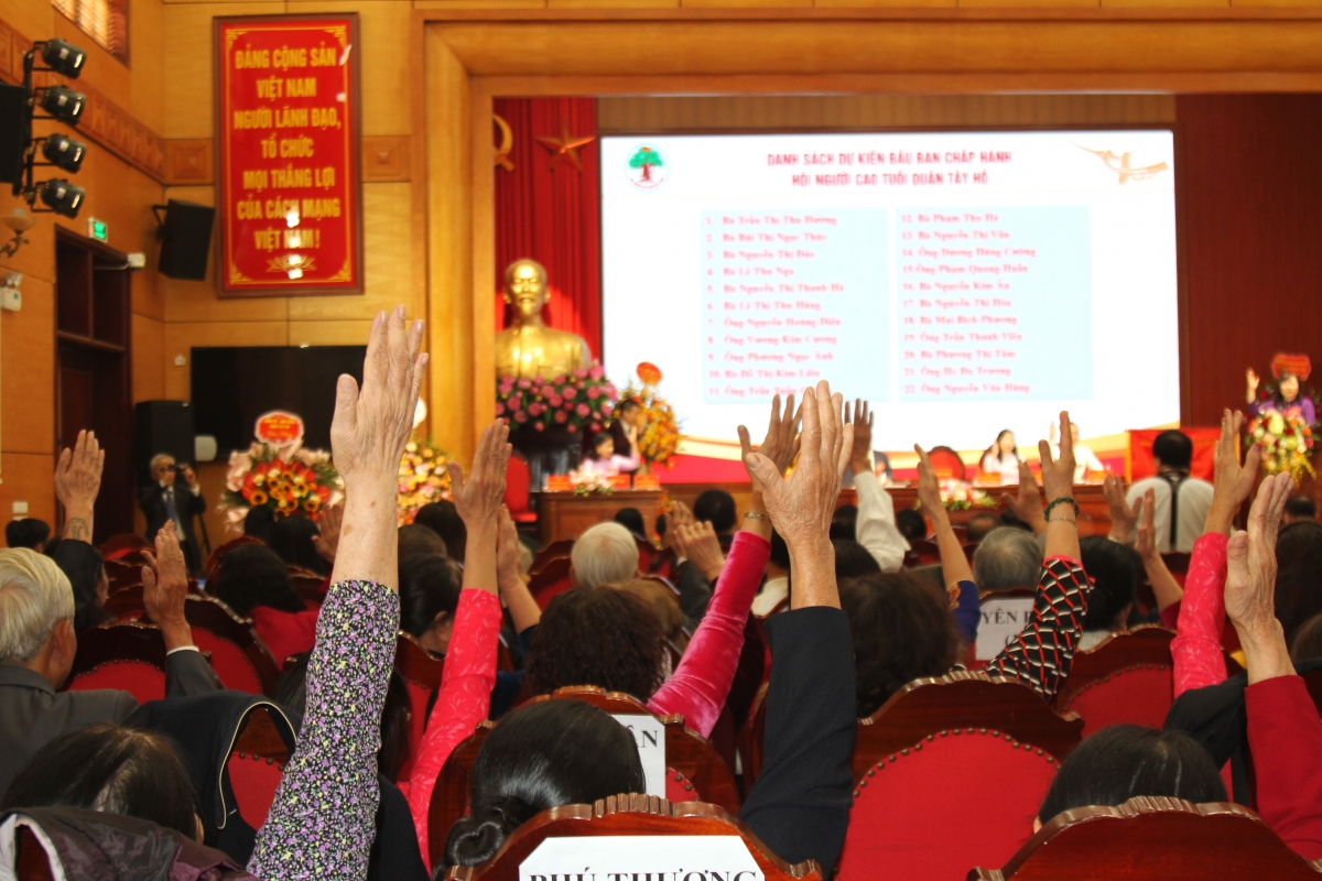 Đại hội biểu quyết bầu Ban Chấp hành