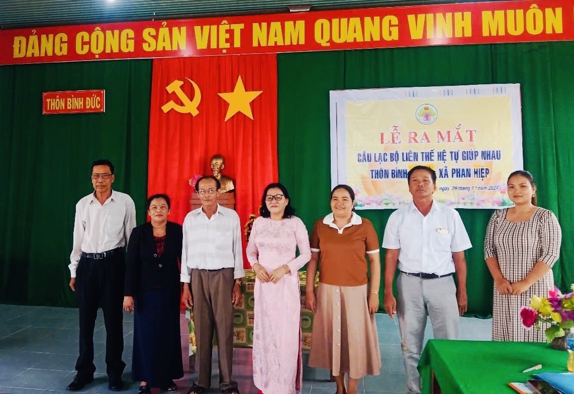 Ra mắt CLB Liên thế hệ tự giúp nhau thôn Bình Đức