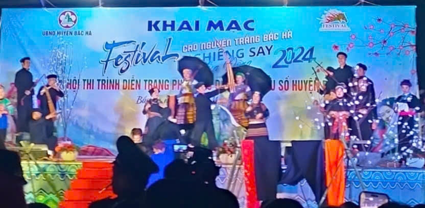 Khai mạc Festival Cao nguyên trắng Bắc Hà “Nghiêng say mùa Đông” năm 2024