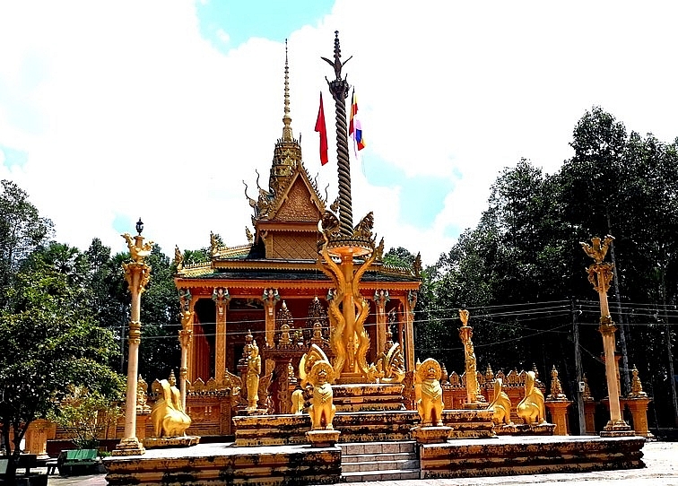 Phát huy giá trị biểu tượng đặc sắc phục vụ du lịch