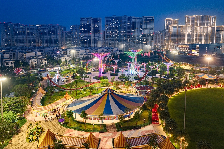 Không khí lễ hội tràn ngập trước giờ G siêu nhạc hội 8Wonder Winter