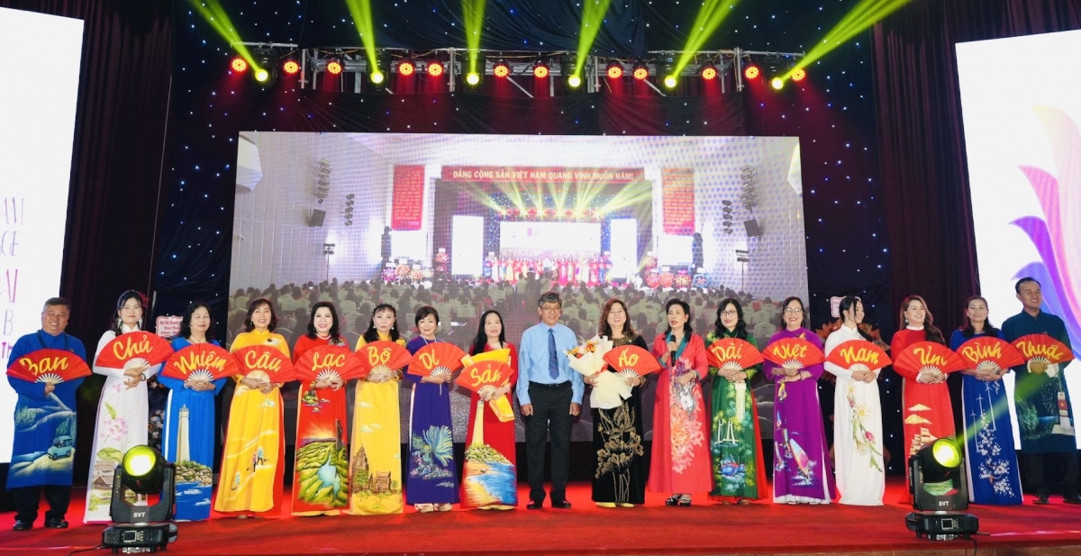 Bình Thuận: Ấn tượng Lễ ra mắt CLB Di sản Áo dài Việt Nam