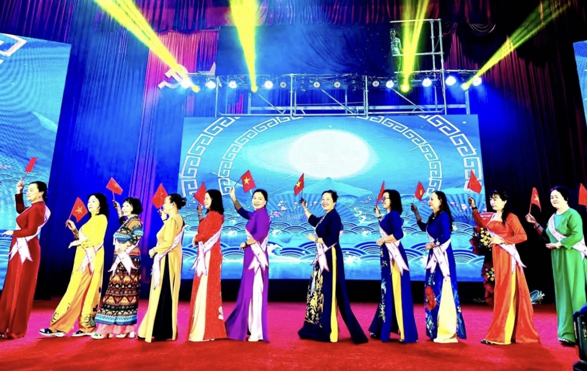 Bình Thuận: Ấn tượng Lễ ra mắt CLB Di sản Áo dài Việt Nam