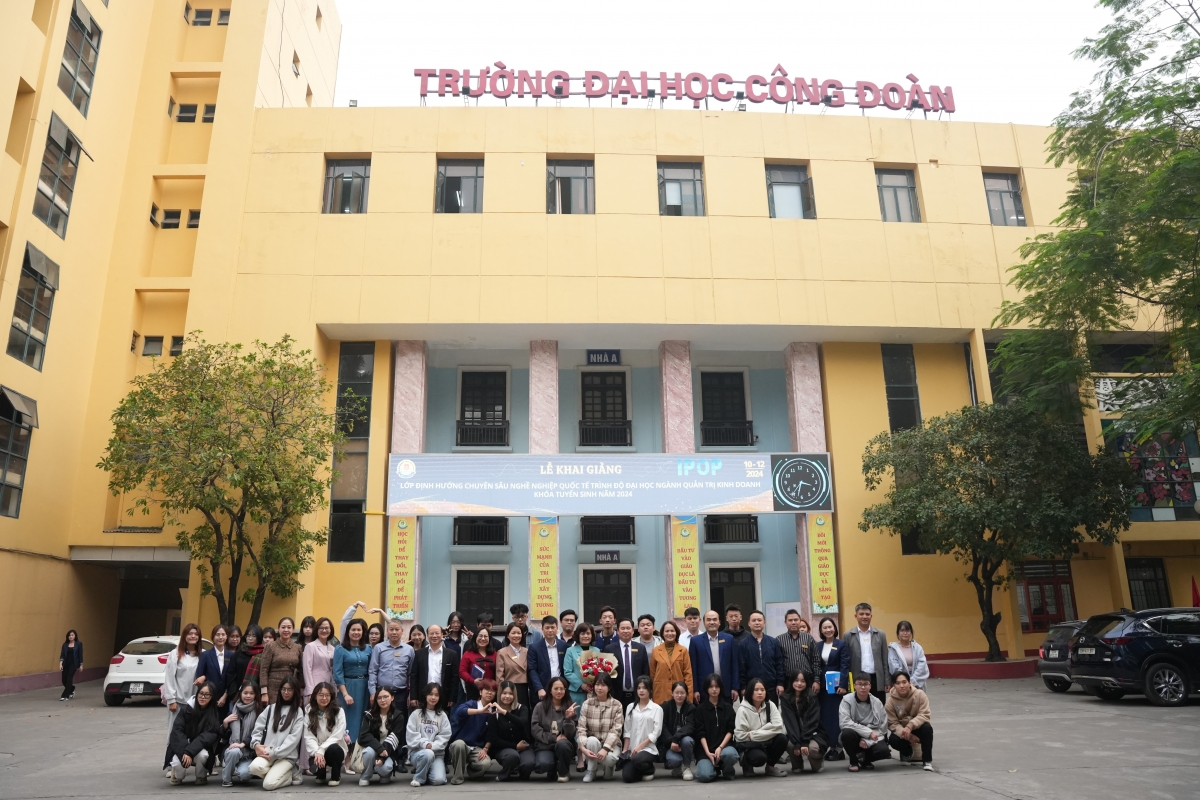 Khai giảng lớp định hướng chuyên sâu nghề nghiệp Quốc tế, trình độ Đại học ngành Quản trị Kinh doanh, khóa tuyển sinh năm 2024