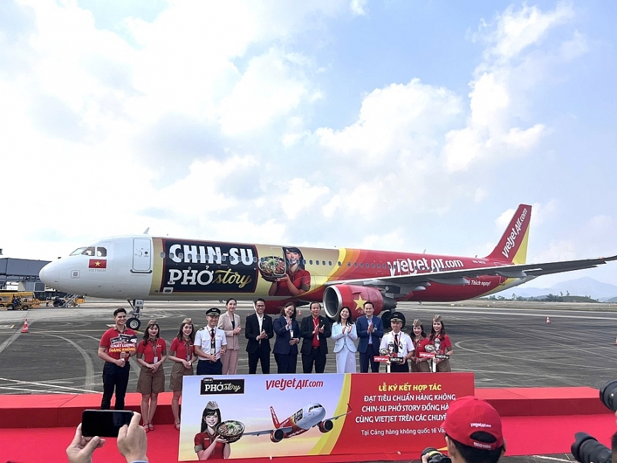 Masan Consumer và Vietjet hợp tác đưa CHIN-SU Phở Story ra thế giới
