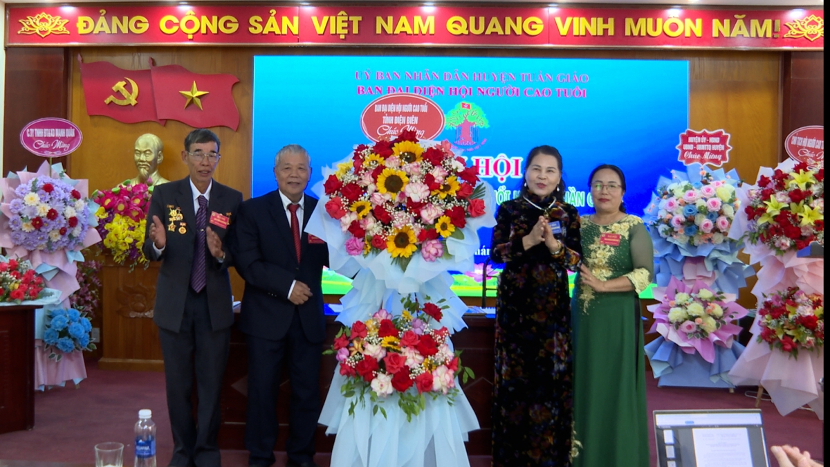 Hoàn thiện tổ chức để nâng cao hơn nữa công tác bảo vệ, chăm sóc, phát huy vai trò NCT