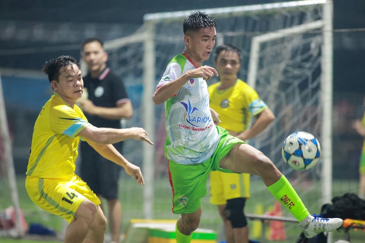 Giao hữu bóng đá giữa CLB bóng đá cộng đồng doanh nghiệp Quảng Ngãi và CLB bóng đá Tịnh An