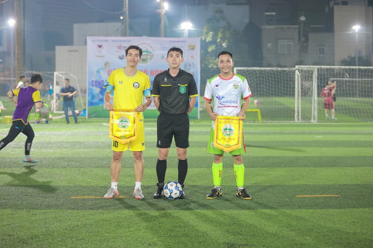 Giao hữu bóng đá giữa CLB bóng đá cộng đồng doanh nghiệp Quảng Ngãi và CLB bóng đá Tịnh An