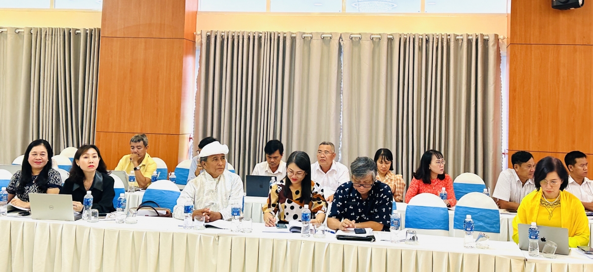 Bình Thuận: Tọa đàm “Thực trạng và giải pháp bảo tồn, phát huy trang phục truyền thống các dân tộc thiểu số và miền núi