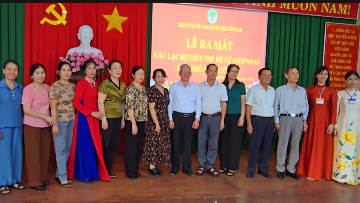 Ra mắt CLB Liên thế hệ tự giúp nhau khu phố 3, tổng kết công tác Hội năm 2024