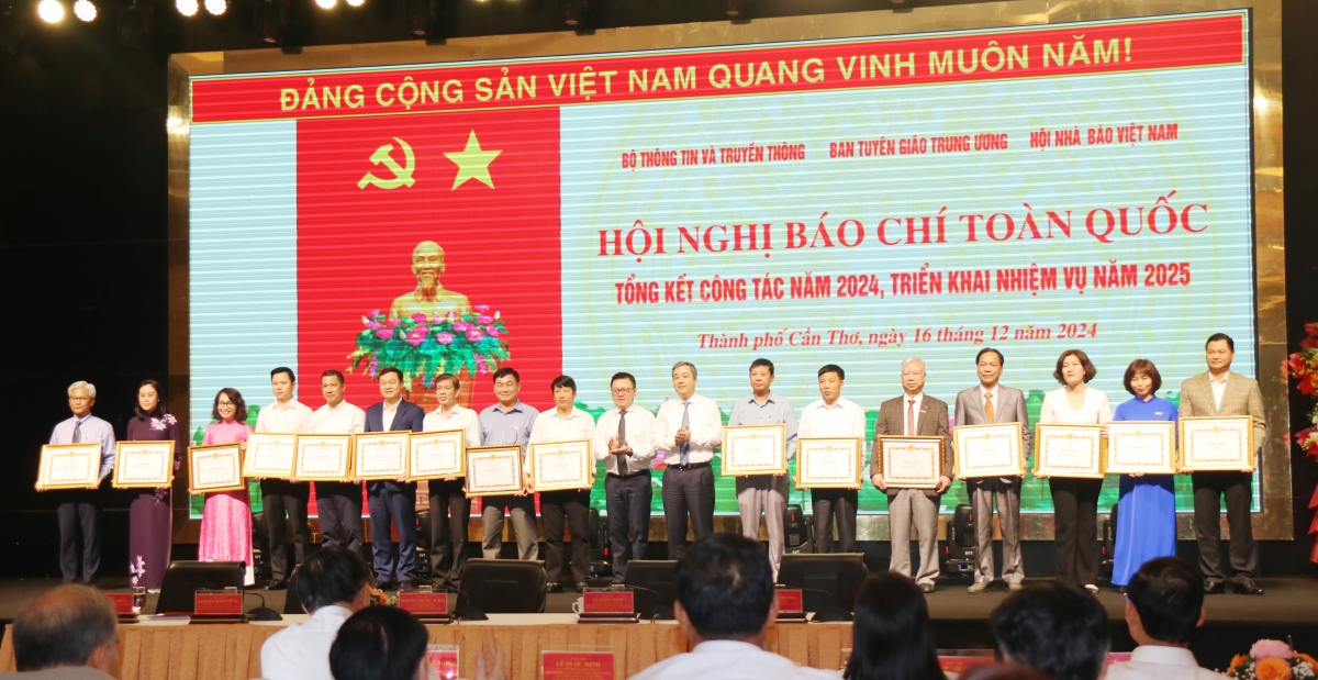 Báo chí đổi mới, kiến tạo cùng bước vào “Kỷ nguyên mới – Đất nước vươn mình”