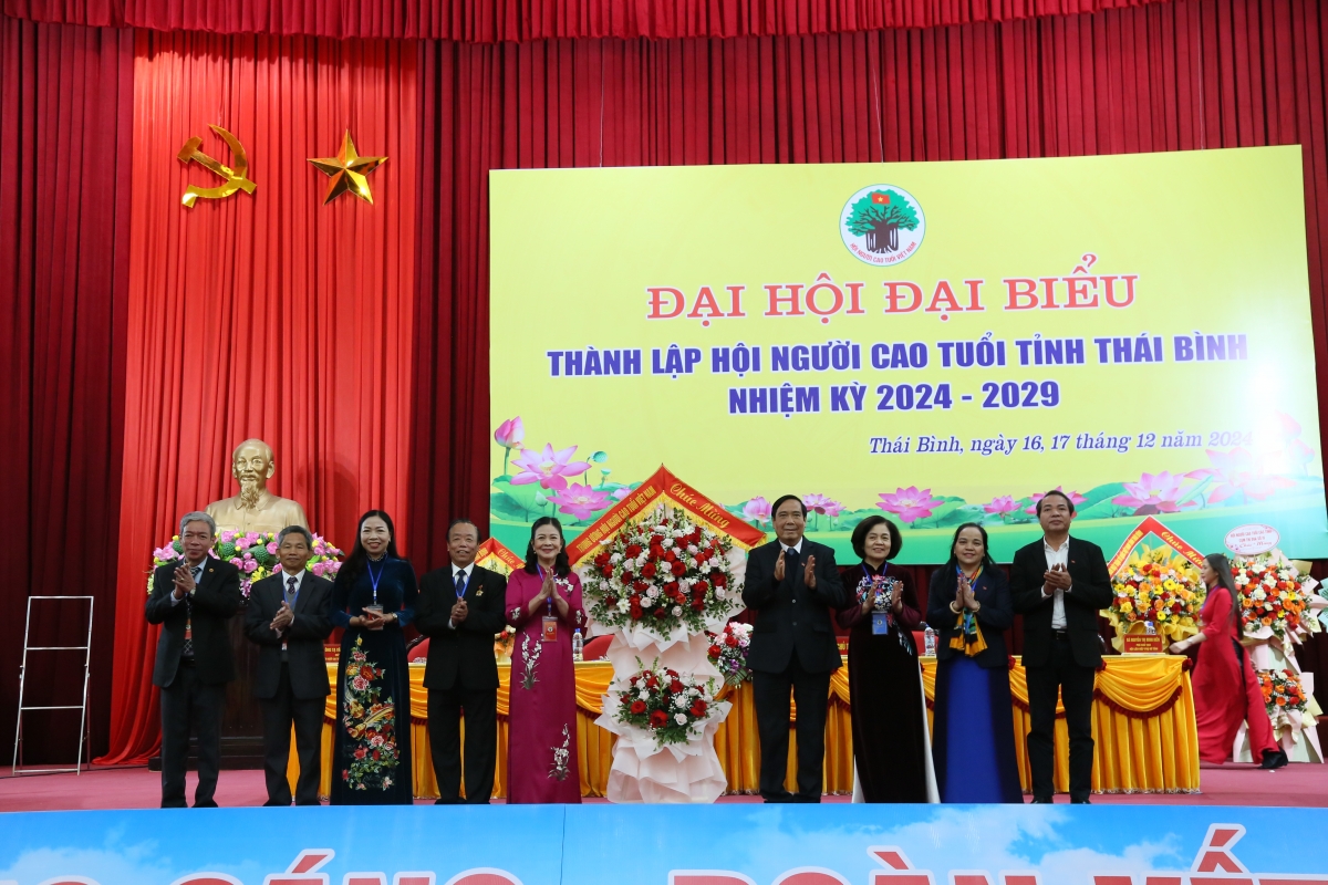 Chung sức xây dựng quê hương Thái Bình giàu đẹp văn minh