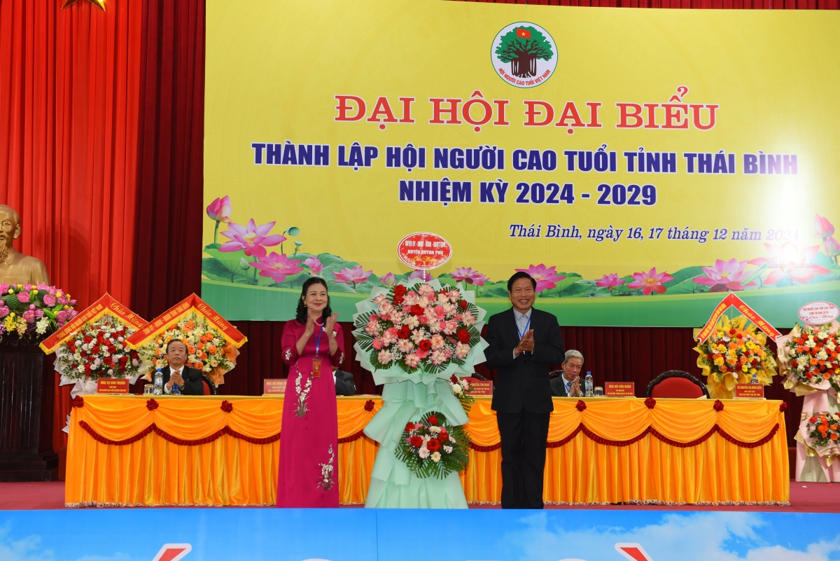 Chung sức xây dựng quê hương Thái Bình giàu đẹp văn minh