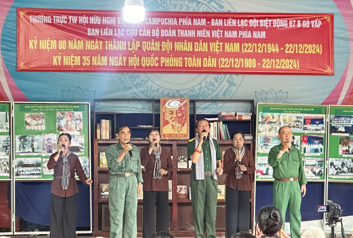 Tổ chức kỷ niệm Ngày thành lập QĐND Việt Nam và ngày Hội Quốc phòng Toàn dân