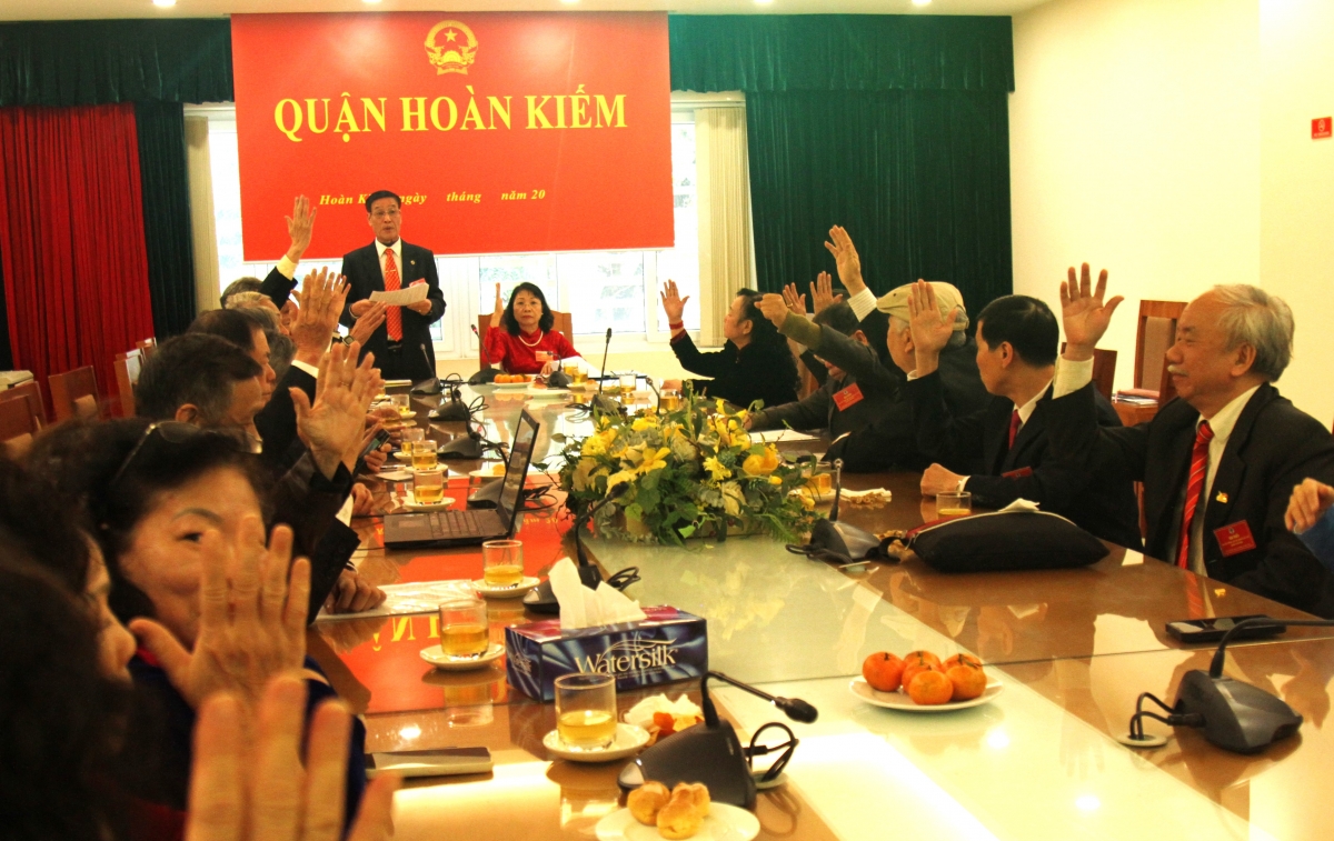 Hội nghị Ban Chấp hành biểu quyết bầu Ban Thường vụ