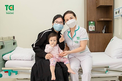 Được chăm sóc đặc biệt, sau ngày thứ 4 điều trị, bé M.A được xuất viện. (Ảnh TCI)