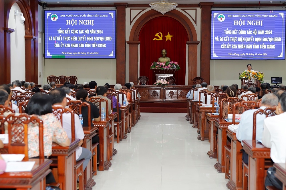 Tổng kết công tác năm 2024 và sơ kết thực hiện Đề án nhân rộng mô hình CLB LTHTGN