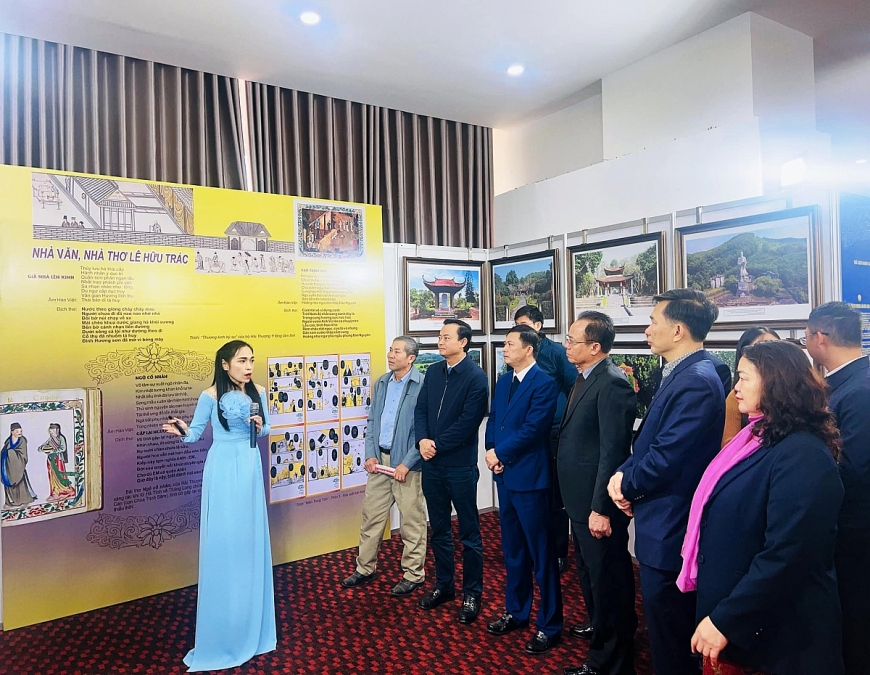 Triển lãm “Di sản của Hải Thượng Lãn Ông Lê Hữu Trác”