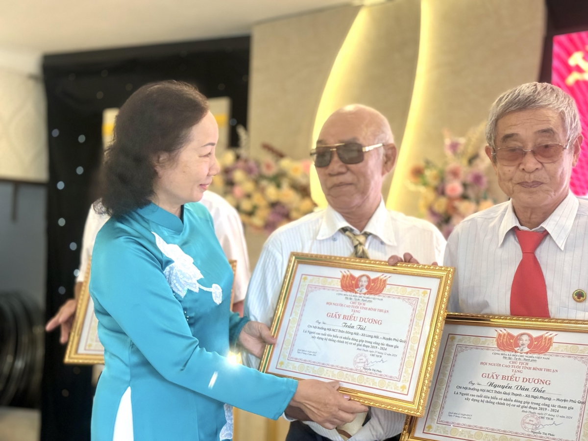 Bình Thuận: Biểu dương 51 Người cao tuổi tiêu biểu tham gia xây dựng hệ thống chính trị cơ sở