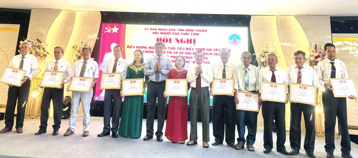 Bình Thuận: Biểu dương 51 Người cao tuổi tiêu biểu tham gia xây dựng hệ thống chính trị cơ sở