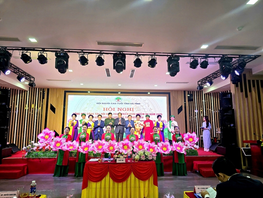 Người cao tuổi Hà Tĩnh tích cực tham gia xây dựng hệ thống chính trị cơ sở