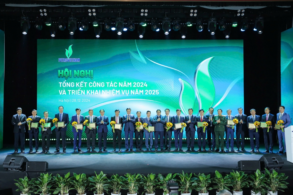 Chuyển đổi Tập đoàn Dầu khí Quốc gia thành: 