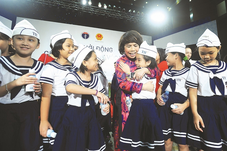 Anh hùng Lao động Thái Hương đã có nhiều đóng góp vì tầm vóc trẻ em và người Việt