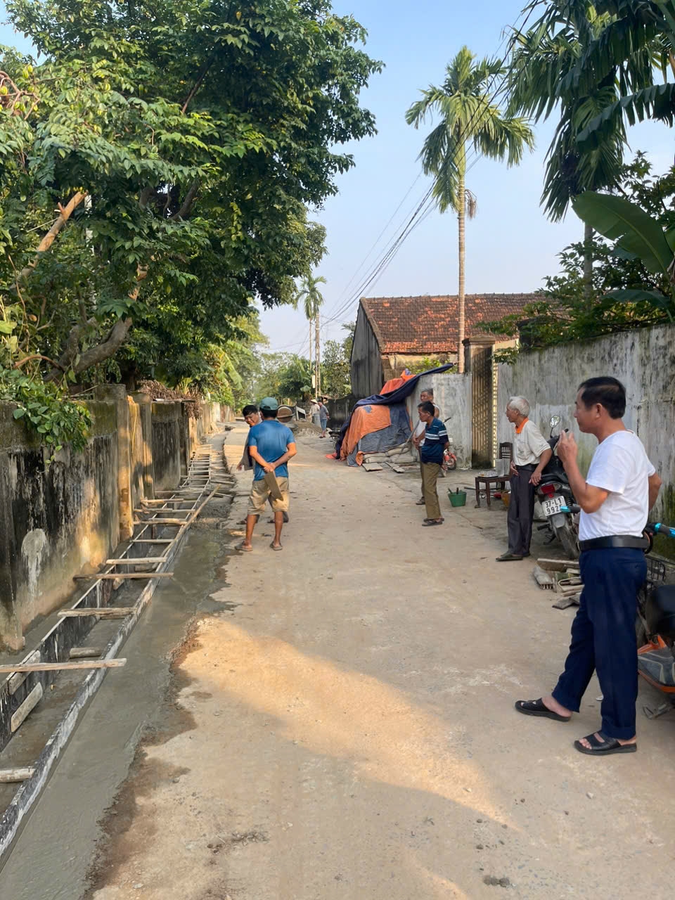 Khơi dậy sức dân trong xây dựng Nông thôn mới nâng cao