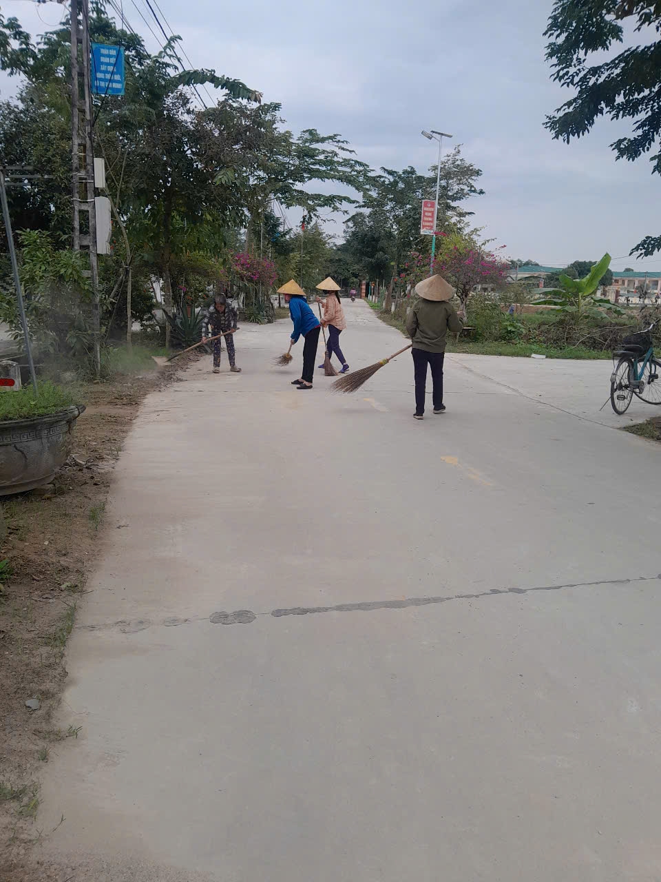 Khơi dậy sức dân trong xây dựng Nông thôn mới nâng cao