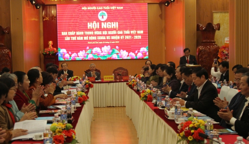 Quang cảnh Hội nghị Ban Chấp hành