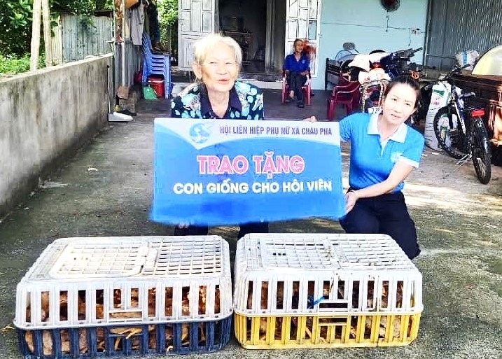 Hỗ trợ hội viên nữ cao tuổi con giống phát triển kinh tế, tăng thu nhập cho gia đình