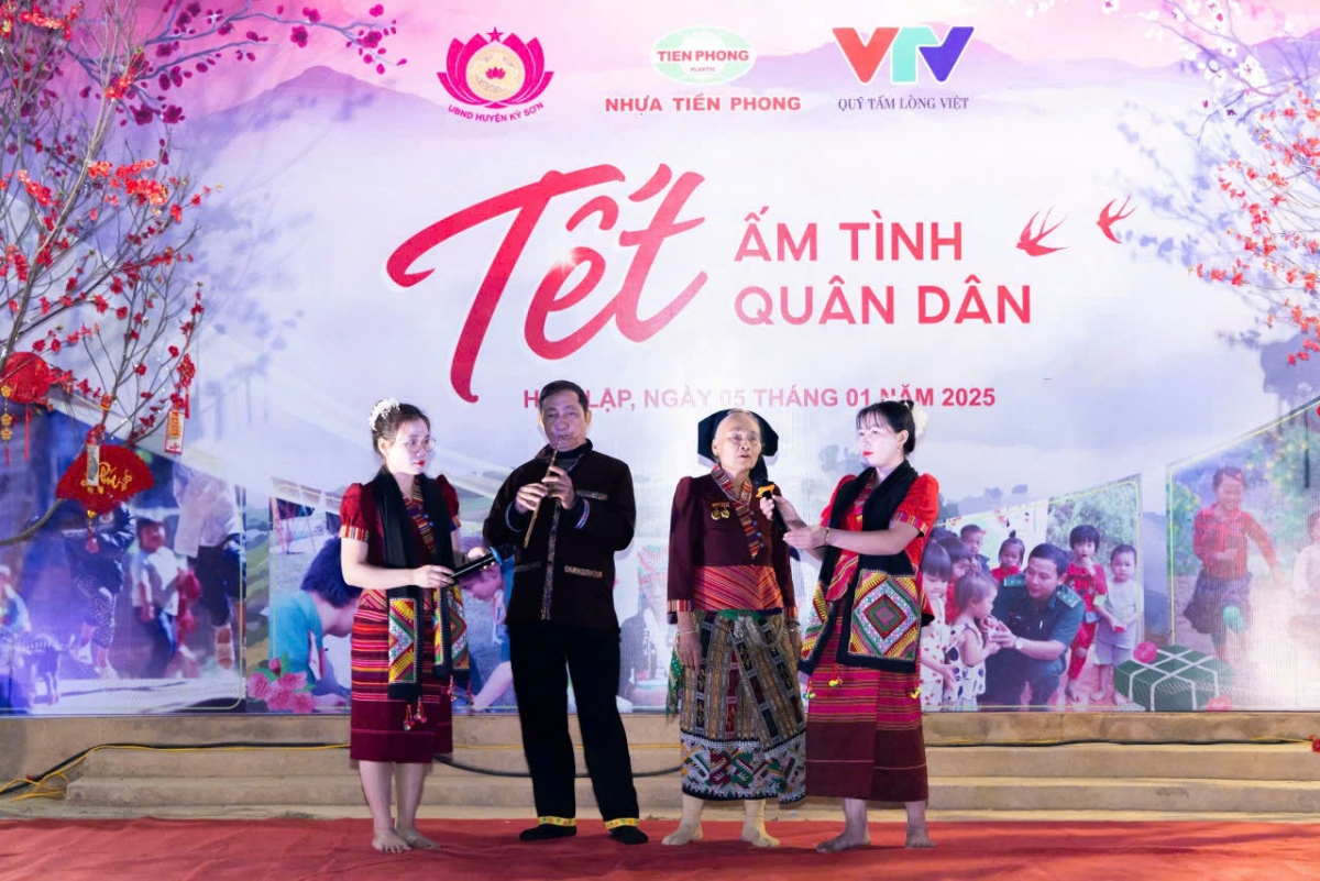 Nhựa Tiền Phong khởi công cầu nối yêu thương số 117 tại Nghệ An