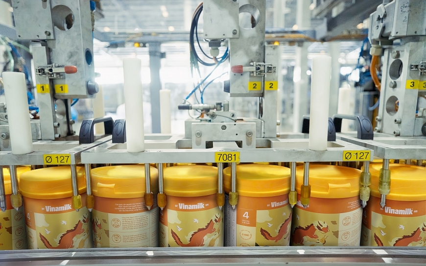 Siêu nhà máy sữa bột Việt Nam của Vinamilk sở hữu các công nghệ hiện đại nhất hiện nay và đáp ứng các tiêu chuẩn quốc tế cho cả thị trường xuất khẩu