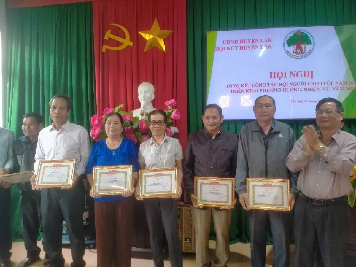 Nỗ lực làm tốt công tác bảo vệ, chăm sóc và phát huy vai trò NCT