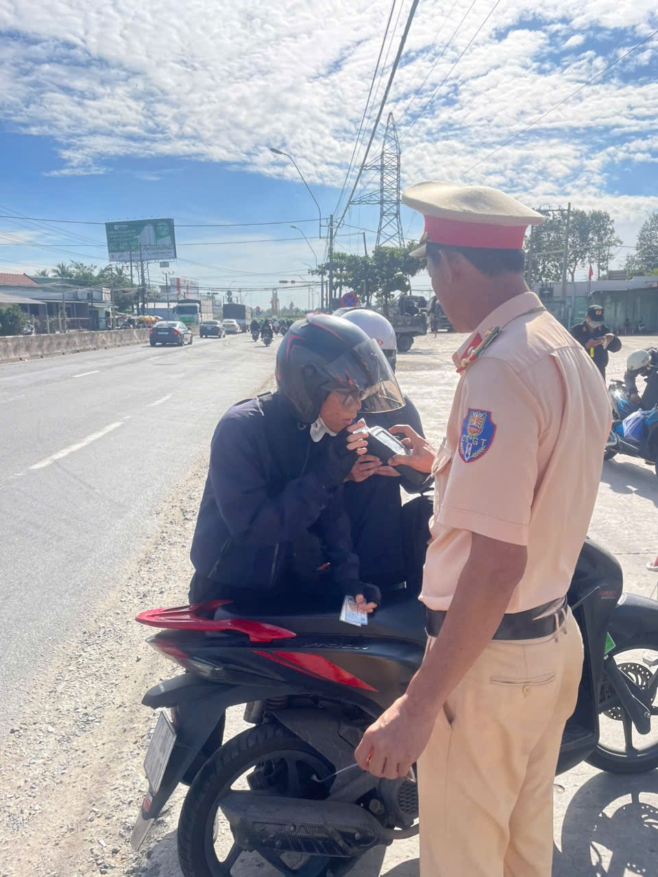 Đẩy mạnh tấn công tội phạm, đảm bảo an ninh trật tự Tết Nguyên đán Ất Tỵ 2025