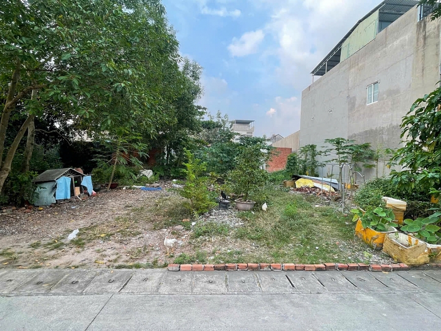 Nhà và đất của ông Nguyễn Văn Chương. 2.Một minh chứng về việc trót tin tưởng và chuyển nhượng tài sảncho “cò” để vay vốn hộ.